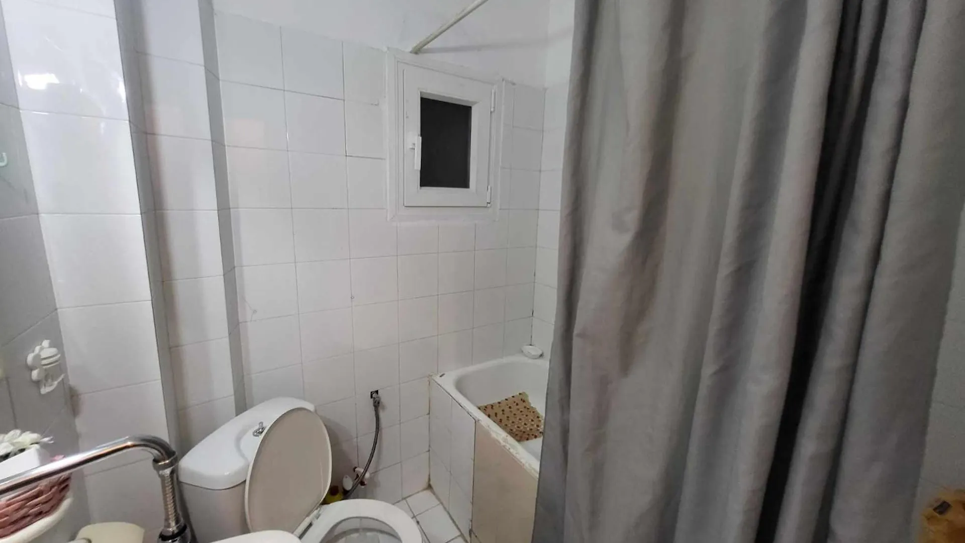 Apartment In City Center Of سالونيك 0*,